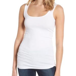 🌟5 for $25🌟 NWOT White Long Double Scoop Tank Top